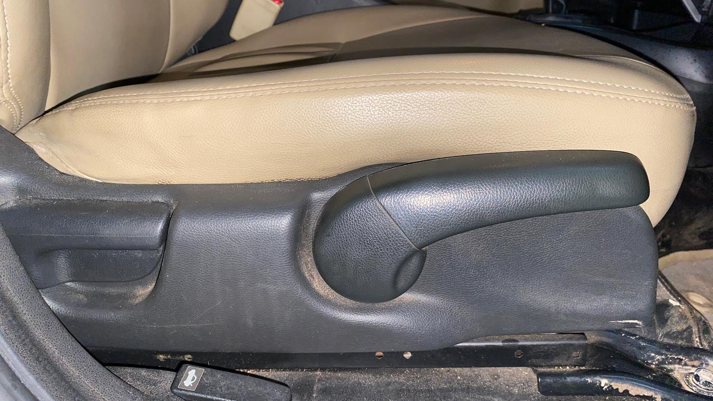 2019 Honda City 1.5L I-VTEC SV, Petrol, Manual, 41,605 km, Driver Side Adjustment Panel