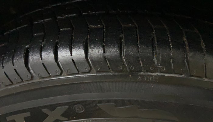 2020 Maruti Ertiga ZXI AT SHVS, Petrol, Automatic, 81,297 km, Left Front Tyre Tread