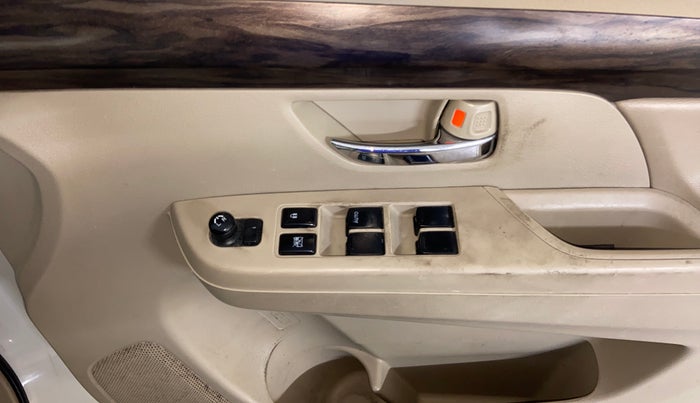 2020 Maruti Ertiga ZXI AT SHVS, Petrol, Automatic, 81,297 km, Driver Side Door Panels Control