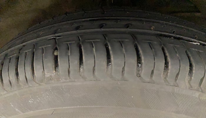 2018 Maruti Dzire VXI, Petrol, Manual, 73,333 km, Right Front Tyre Tread