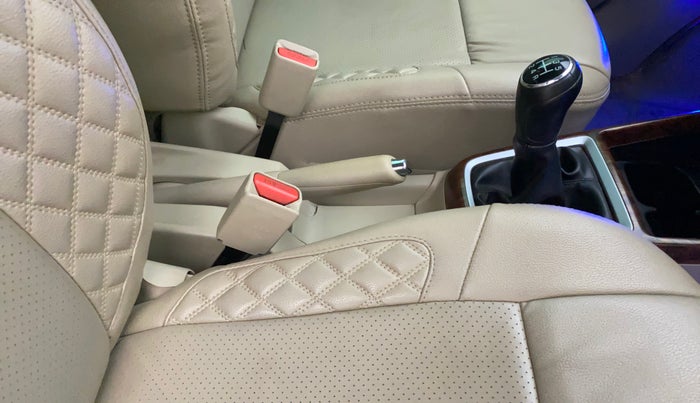 2018 Maruti Dzire VXI, Petrol, Manual, 73,333 km, Gear Lever