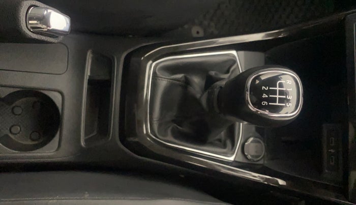 2024 Skoda KUSHAQ STYLE 1.0L TSI MT, Petrol, Manual, 17,862 km, Gear Lever