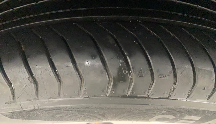 2024 Skoda KUSHAQ STYLE 1.0L TSI MT, Petrol, Manual, 17,862 km, Right Rear Tyre Tread