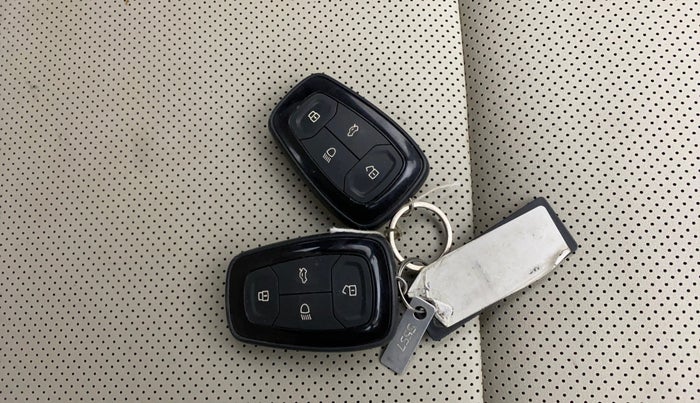 2023 Tata Safari XZ PLUS, Diesel, Manual, 46,577 km, Key Close Up