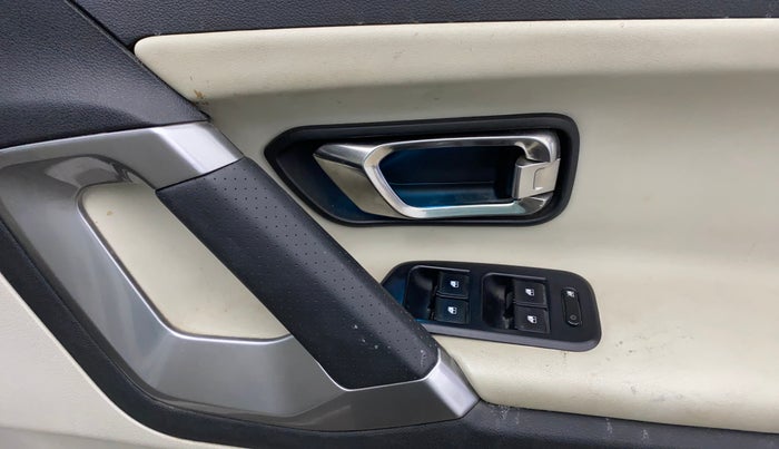 2023 Tata Safari XZ PLUS, Diesel, Manual, 46,577 km, Driver Side Door Panels Control