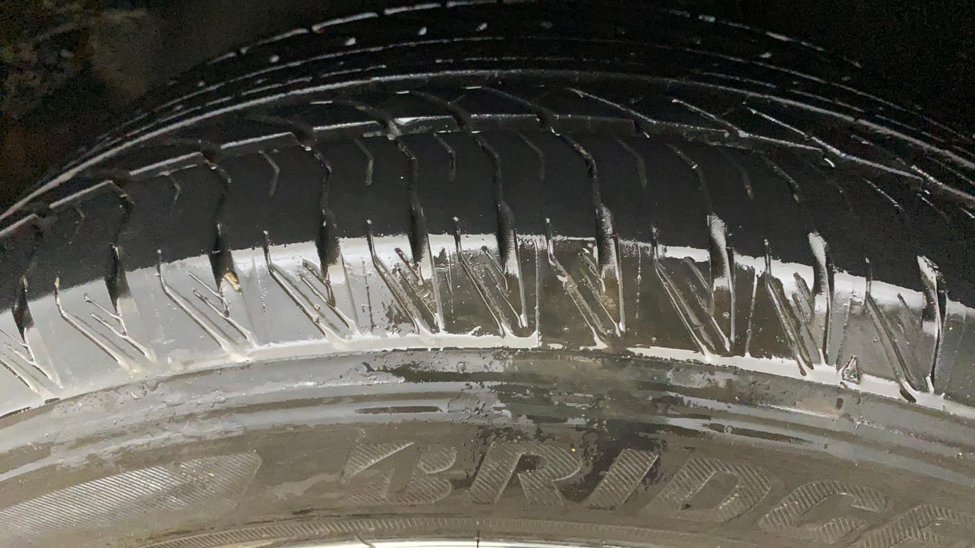 2023 Tata Safari XZ PLUS, Diesel, Manual, 46,665 km, Left Front Tyre Tread