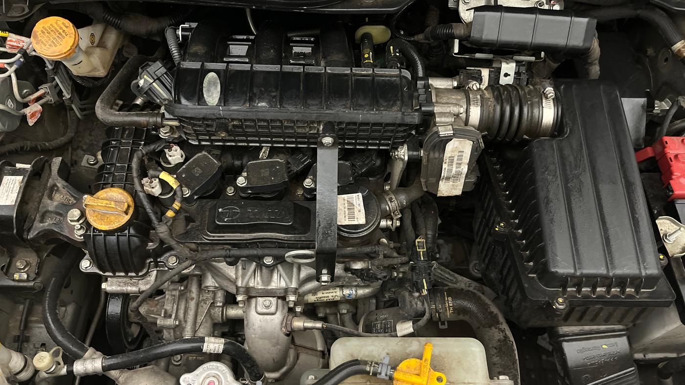 2024 Tata ALTROZ XZ PLUS SUNROOF CNG, CNG, Manual, 30,914 km, Engine View