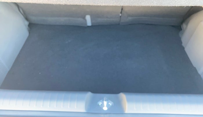 2025 KIA SYROS  HTX 1.0 Turbo 6MT, Petrol, Manual, 1,196 km, Boot Inside