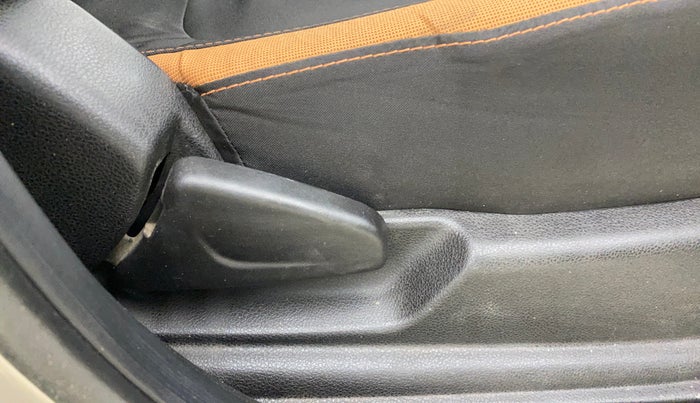 2017 Renault Kwid CLIMBER 1.0, Petrol, Manual, 79,870 km, Driver Side Adjustment Panel