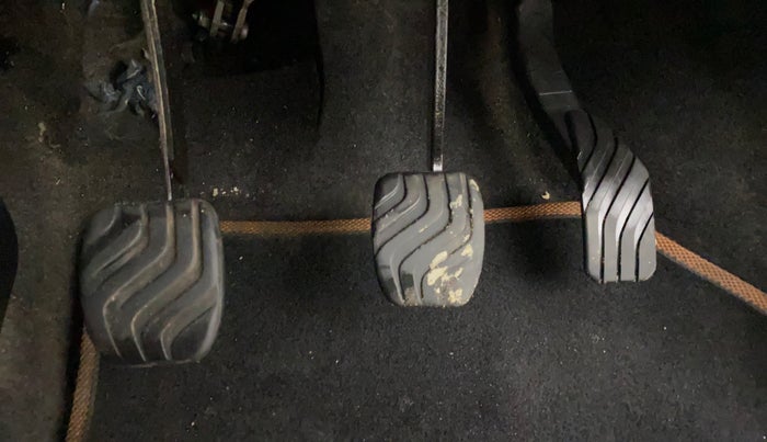 2017 Renault Kwid CLIMBER 1.0, Petrol, Manual, 79,870 km, Pedals