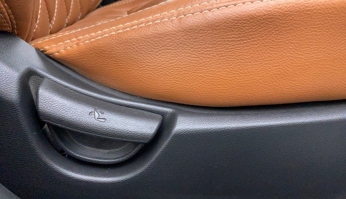 2018 Hyundai Grand i10 SPORTZ 1.2 KAPPA VTVT, Petrol, Manual, 35,225 km, Driver Side Adjustment Panel