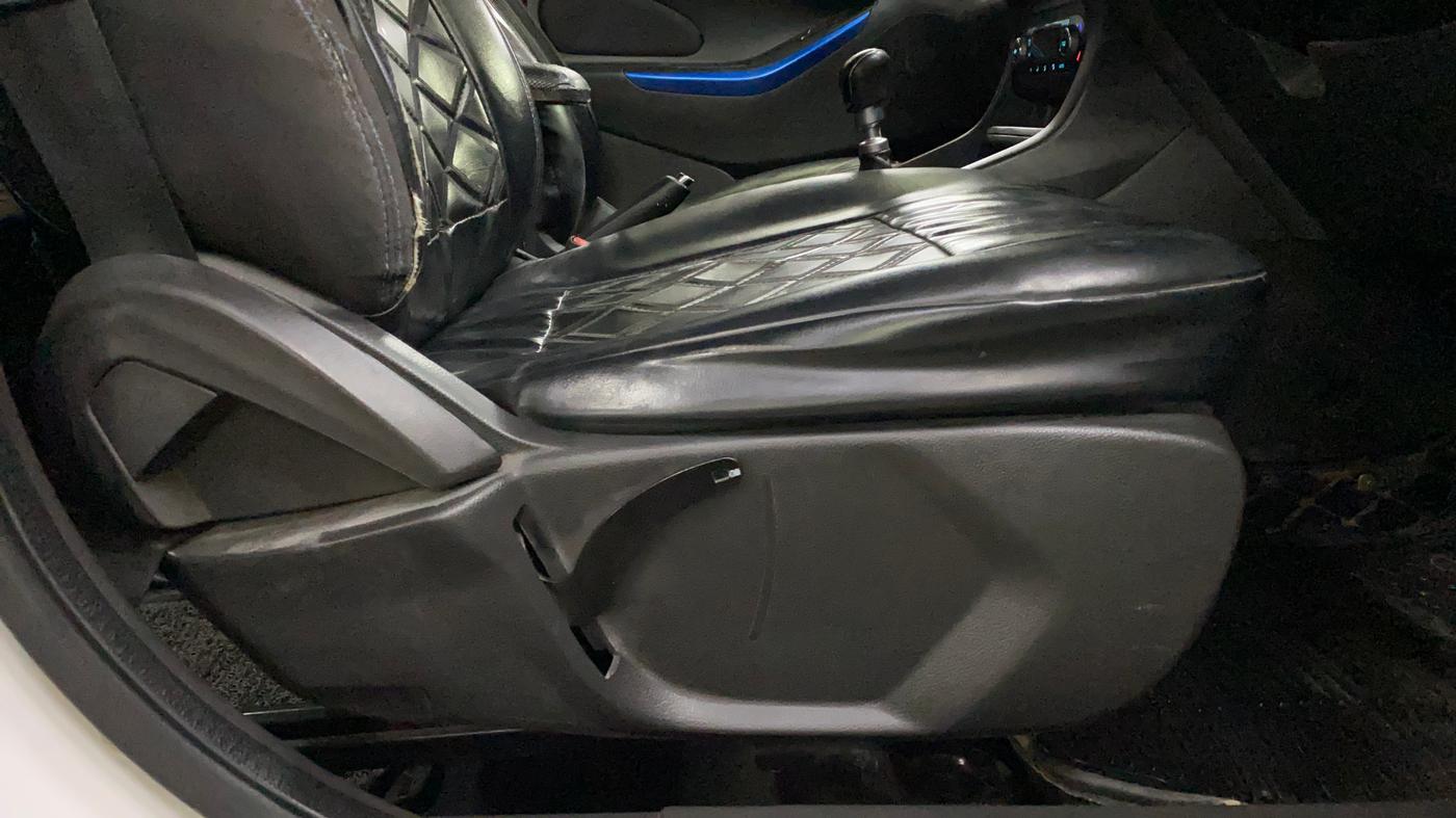 2019 Ford New Figo TITANIUM BLU 1.5 DIESEL, Diesel, Manual, 64,987 km, Driver Side Adjustment Panel