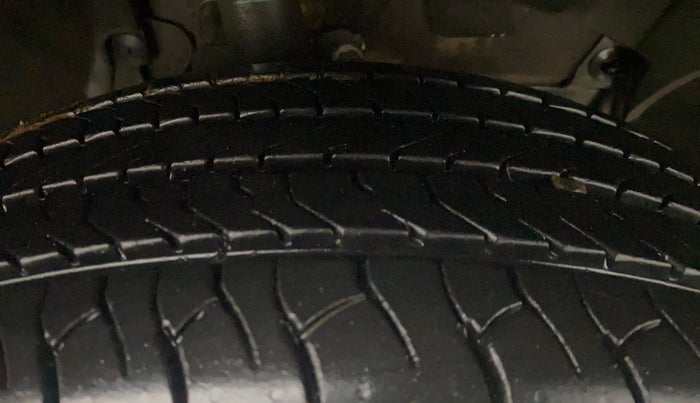 2021 Renault Duster RXZ 1.5 PETROL MT, Petrol, Manual, 56,423 km, Right Front Tyre Tread