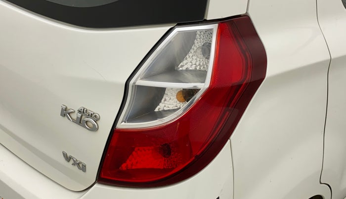 2017 Maruti Alto K10 VXI, Petrol, Manual, 34,853 km, Right tail light - Minor scratches