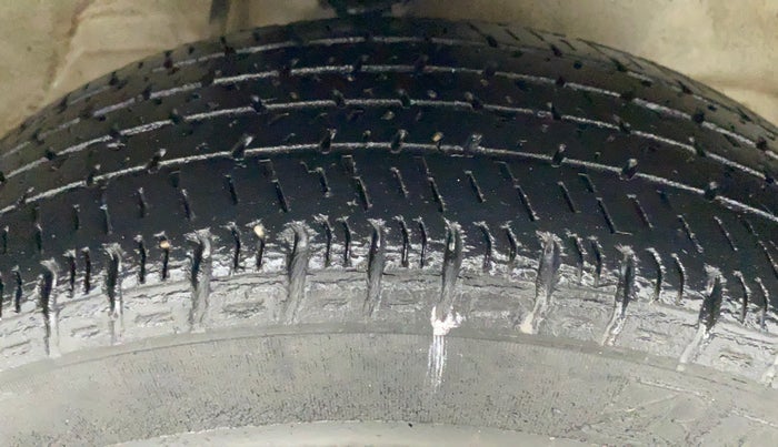 2017 Maruti Alto K10 VXI, Petrol, Manual, 34,853 km, Right Front Tyre Tread