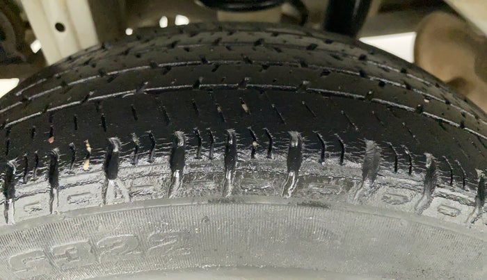 2017 Maruti Alto K10 VXI, Petrol, Manual, 34,853 km, Right Rear Tyre Tread