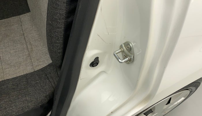 2017 Maruti Alto K10 VXI, Petrol, Manual, 34,853 km, Left C pillar - Minor scratches
