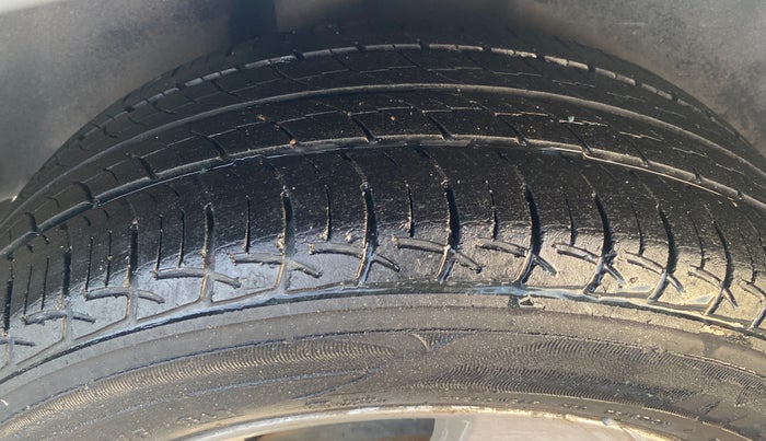 2018 Skoda Rapid AMBITION 1.6 MPI MT, Petrol, Manual, 81,480 km, Right Rear Tyre Tread