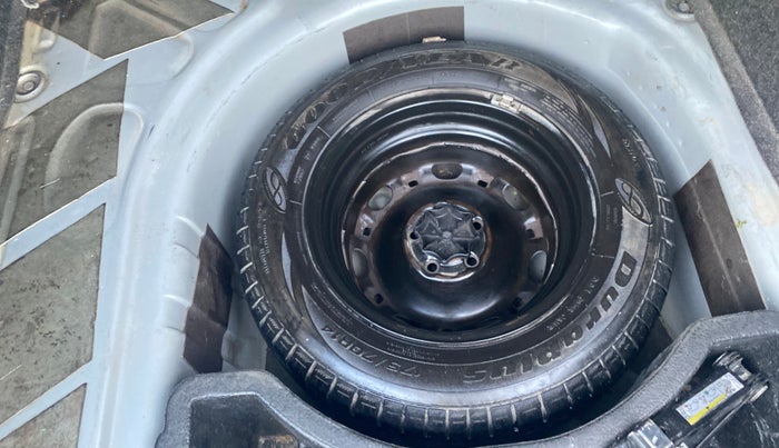 2018 Skoda Rapid AMBITION 1.6 MPI MT, Petrol, Manual, 81,480 km, Spare Tyre