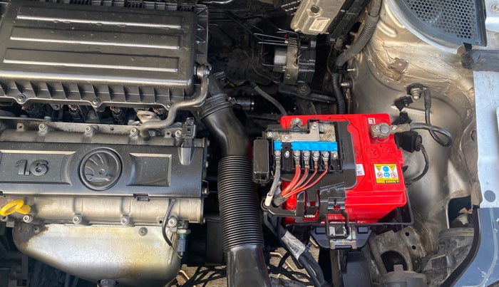 2018 Skoda Rapid AMBITION 1.6 MPI MT, Petrol, Manual, 81,480 km, Engine View - Left