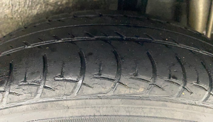 2015 Maruti Celerio ZXI AMT, Petrol, Automatic, 52,174 km, Left Rear Tyre Tread
