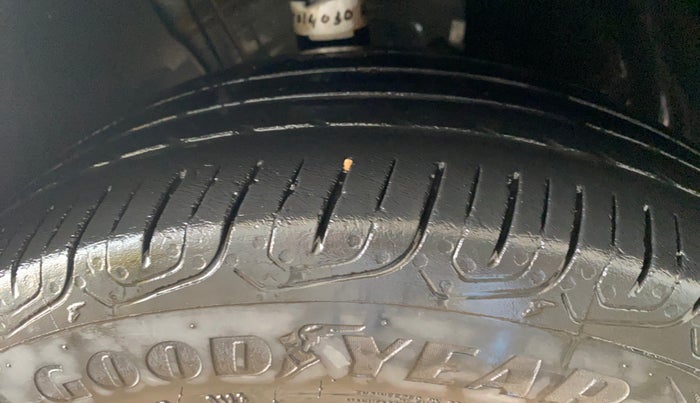 2023 Volkswagen VIRTUS TOPLINE TSI 1.0 MT, Petrol, Manual, 50,814 km, Right Front Tyre Tread