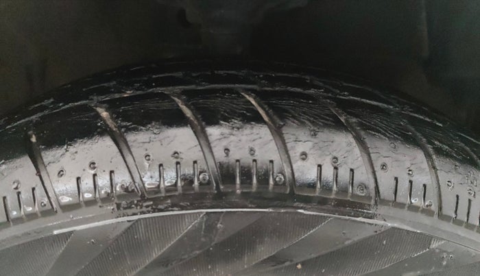 2015 Maruti Celerio VXI AMT, Petrol, Automatic, 43,781 km, Right Front Tyre Tread