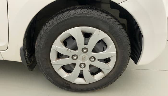 2015 Hyundai Eon MAGNA +, Petrol, Manual, 22,220 km, Right Front Wheel