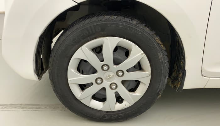 2015 Hyundai Eon MAGNA +, Petrol, Manual, 22,220 km, Left Front Wheel