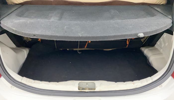2015 Hyundai Eon MAGNA +, Petrol, Manual, 22,220 km, Boot Inside