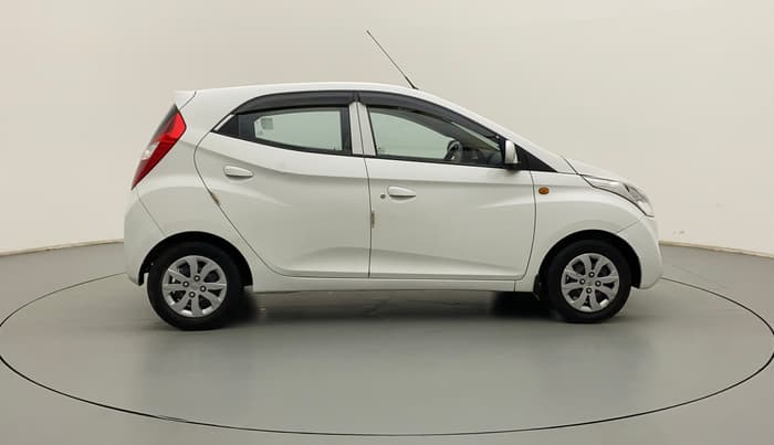 2015 Hyundai Eon MAGNA +, Petrol, Manual, 22,220 km, Right Side View