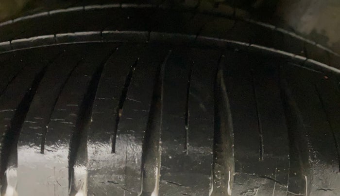 2017 Honda Brio S MT, Petrol, Manual, 77,997 km, Left Rear Tyre Tread