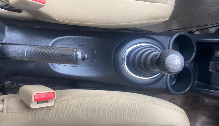 2017 Honda Brio S MT, Petrol, Manual, 77,997 km, Gear Lever