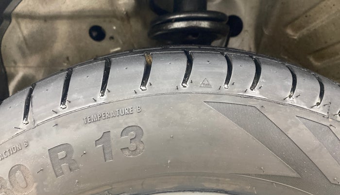 2013 Maruti Wagon R 1.0 LXI CNG, CNG, Manual, 14,611 km, Left Front Tyre Tread