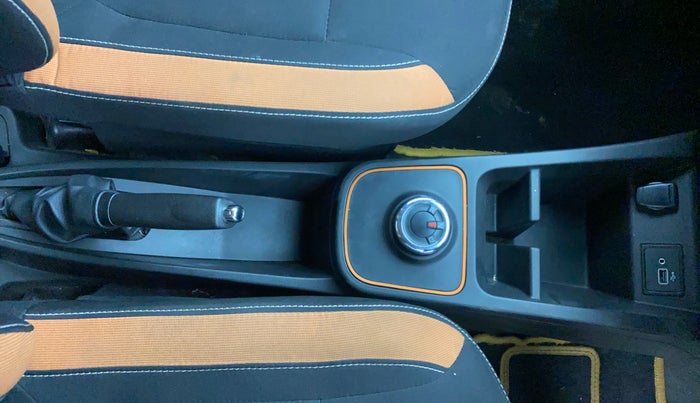 2021 Renault Kwid CLIMBER 1.0 AMT, Petrol, Automatic, 15,092 km, Gear Lever