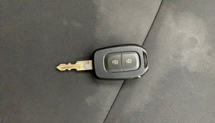 2021 Renault Kwid CLIMBER 1.0 AMT, Petrol, Automatic, 15,092 km, Key Close Up