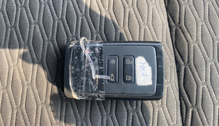 2021 Renault Kiger RXZ MT, Petrol, Manual, 36,774 km, Key Close Up