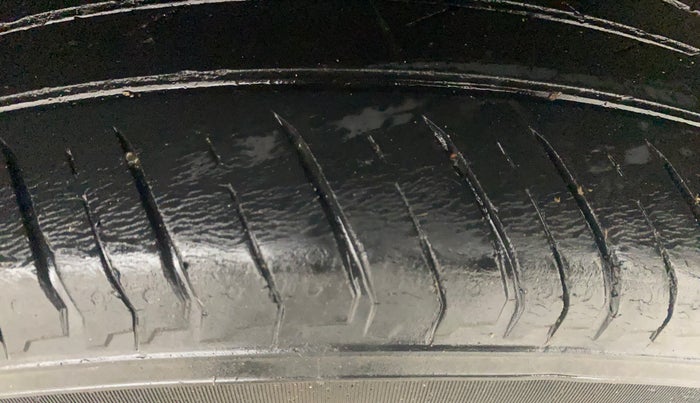 2021 Renault Kiger RXZ MT, Petrol, Manual, 36,774 km, Left Rear Tyre Tread