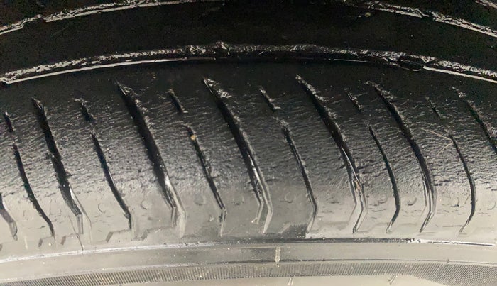 2021 Renault Kiger RXZ MT, Petrol, Manual, 36,774 km, Left Front Tyre Tread