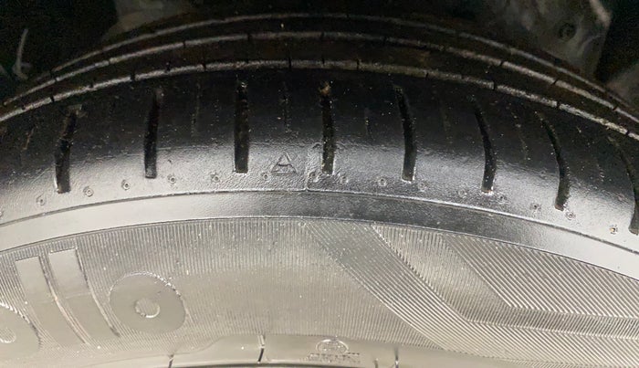 2020 Ford FREESTYLE TITANIUM PLUS 1.2 PETROL, Petrol, Manual, 87,268 km, Right Front Tyre Tread