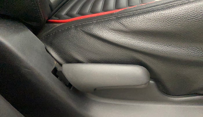 2017 Maruti Vitara Brezza LDI (O), Diesel, Manual, 48,403 km, Driver Side Adjustment Panel