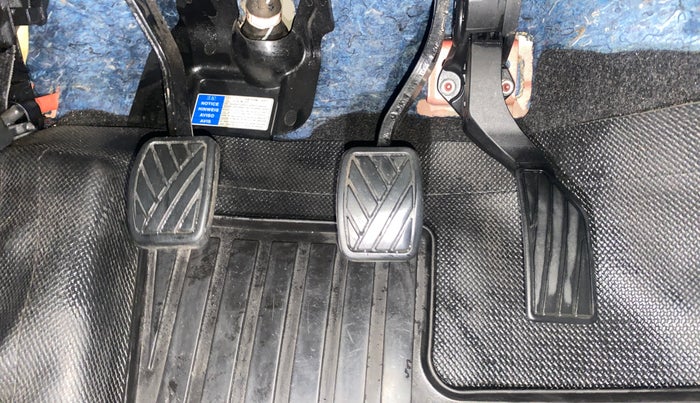 2017 Maruti Vitara Brezza LDI (O), Diesel, Manual, 48,403 km, Pedals