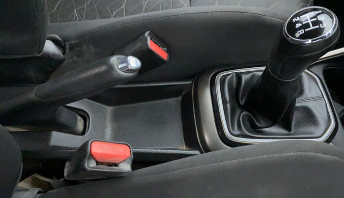 2017 Maruti IGNIS ALPHA 1.2 K12, Petrol, Manual, 84,183 km, Gear Lever