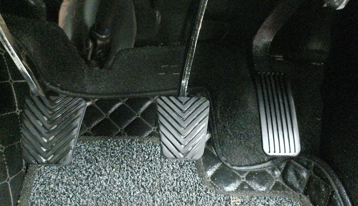 2024 KIA SELTOS  HTX 1.5 PETROL MT, Petrol, Manual, 50,460 km, Pedals