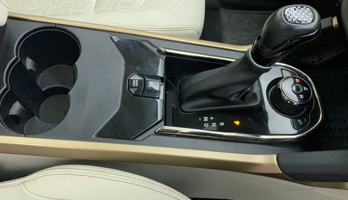 2022 Tata Harrier XZA PLUS JET 2.0L, Diesel, Automatic, 12,943 km, Gear Lever