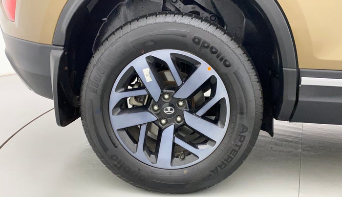 2022 Tata Harrier XZA PLUS JET 2.0L, Diesel, Automatic, 12,943 km, Right Rear Wheel