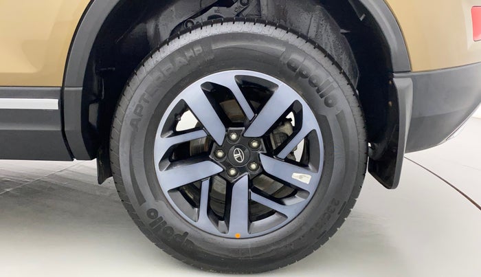 2022 Tata Harrier XZA PLUS JET 2.0L, Diesel, Automatic, 12,943 km, Left Rear Wheel