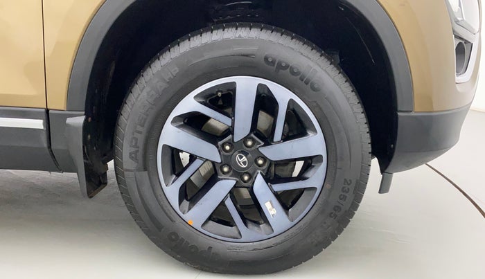 2022 Tata Harrier XZA PLUS JET 2.0L, Diesel, Automatic, 12,943 km, Right Front Wheel