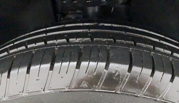 2022 Tata Harrier XZA PLUS JET 2.0L, Diesel, Automatic, 12,943 km, Right Front Tyre Tread