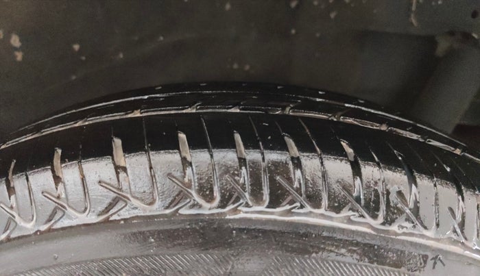 2013 Maruti Wagon R 1.0 LXI, Petrol, Manual, 37,495 km, Left Rear Tyre Tread